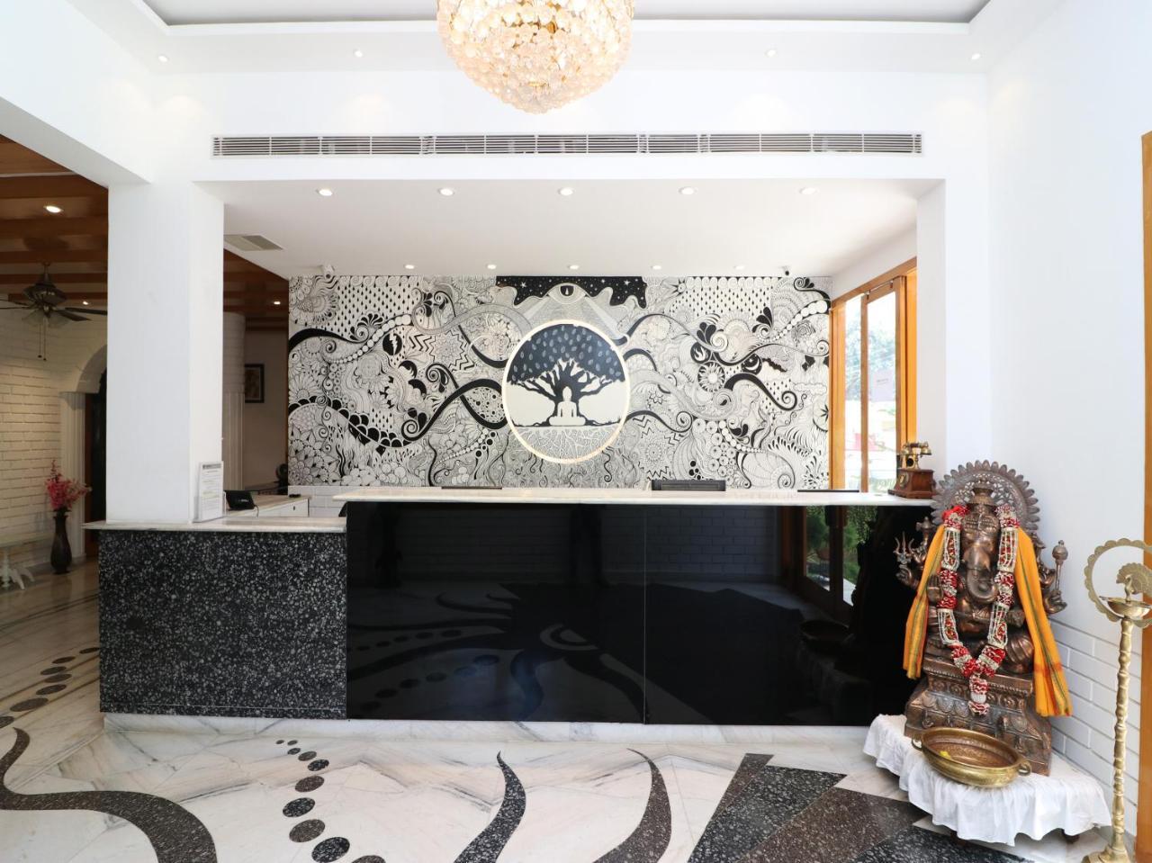 Hotel Buddha 3*